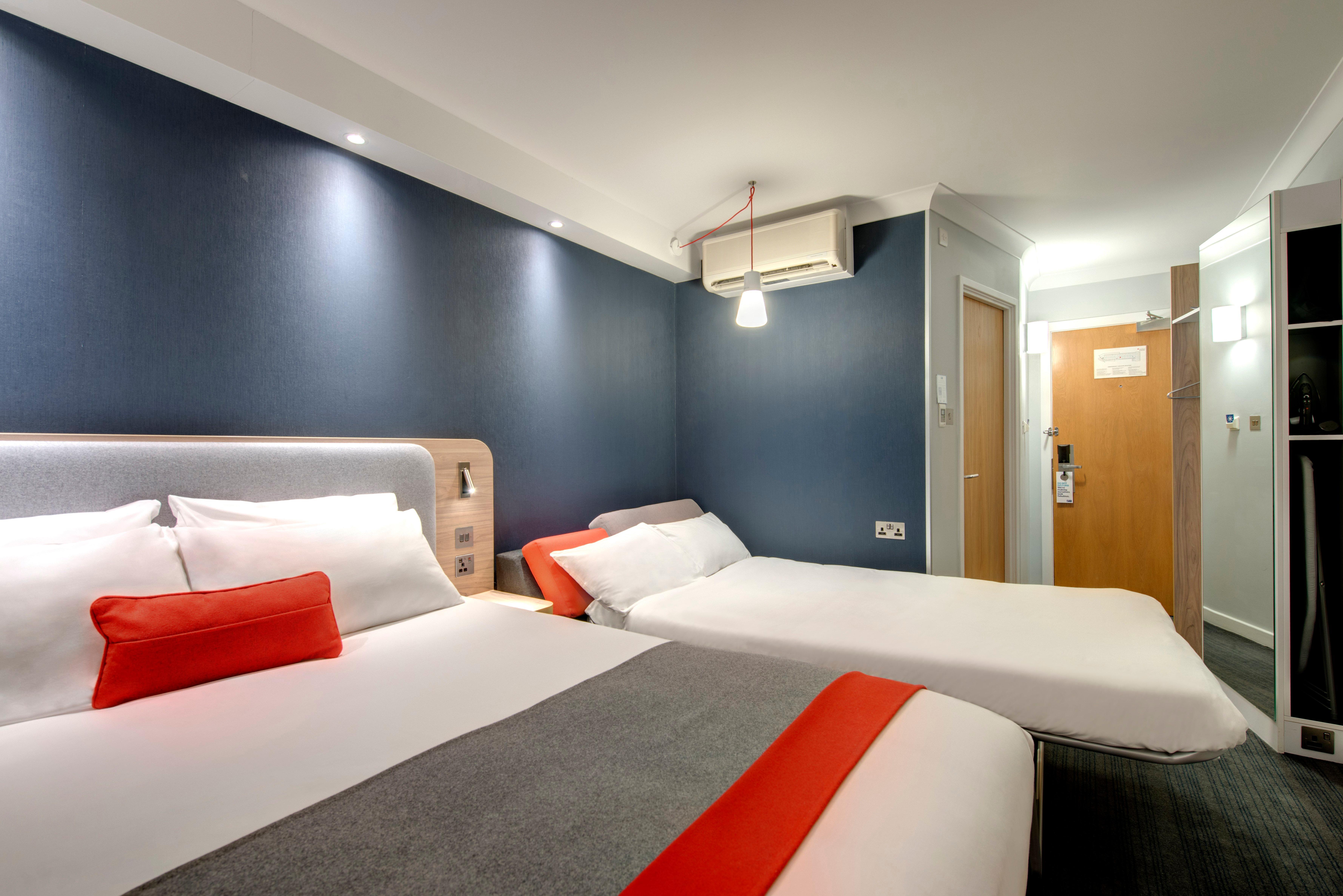 Holiday Inn Express London - Dartford By Ihg Bagian luar foto