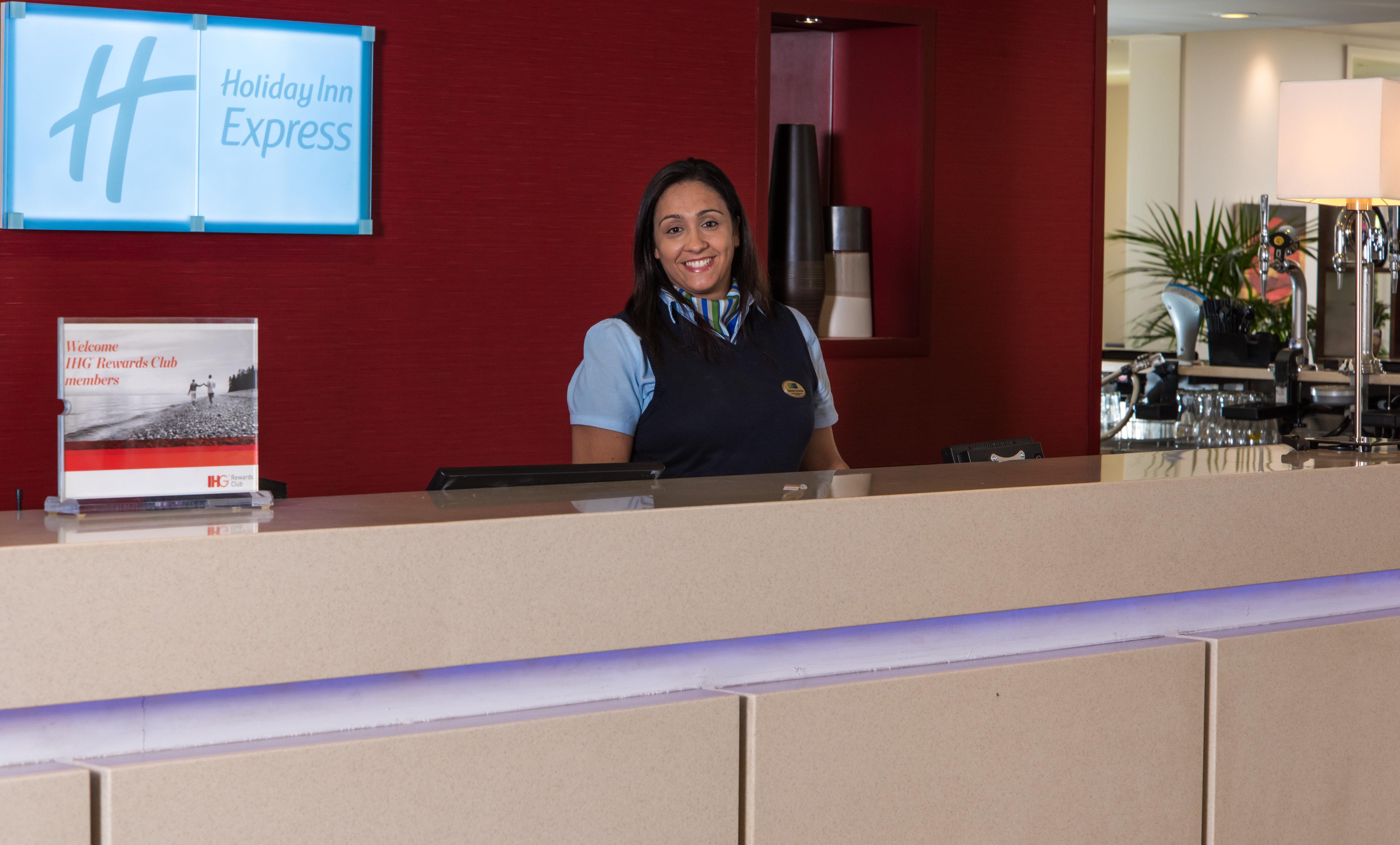 Holiday Inn Express London - Dartford By Ihg Bagian luar foto