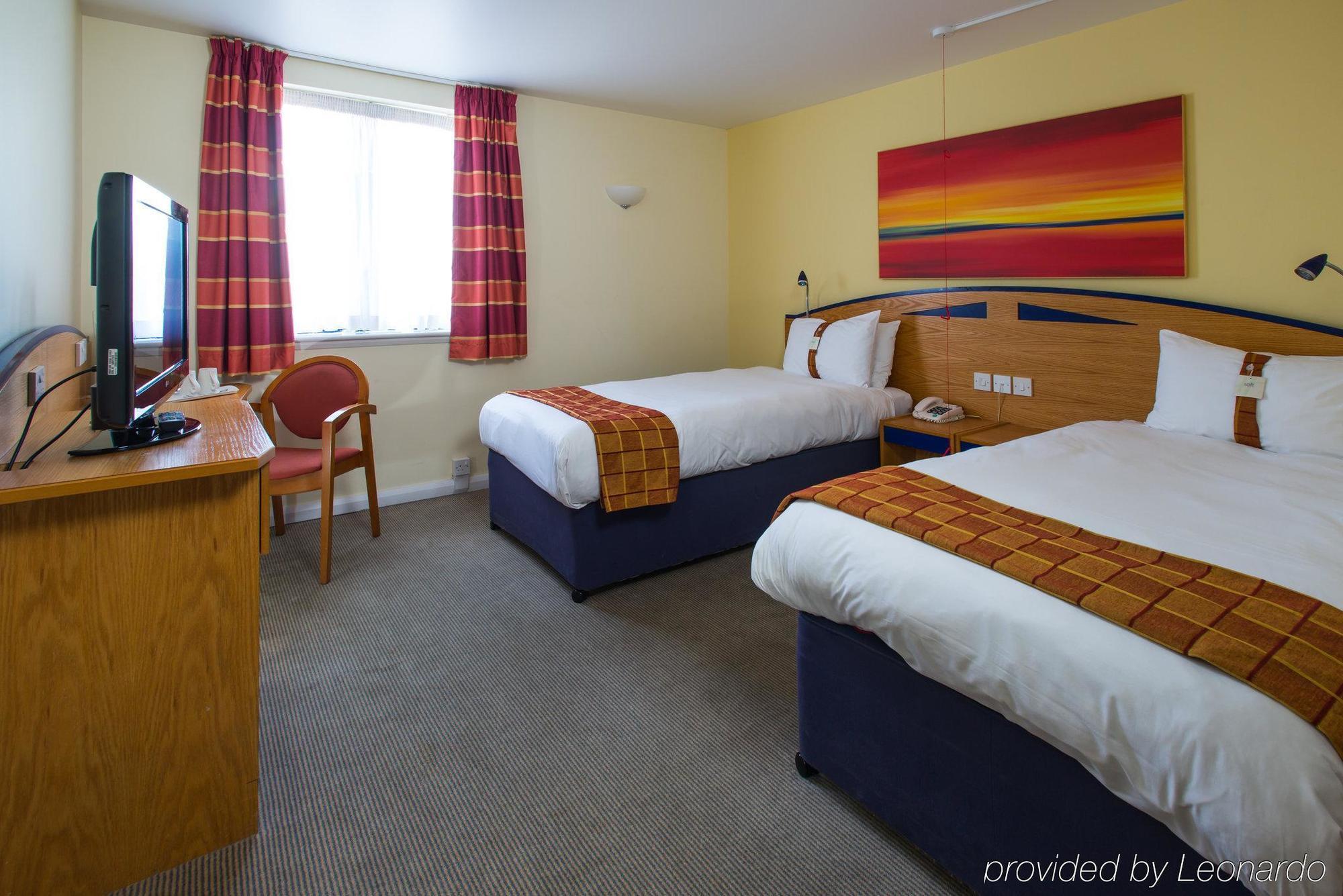 Holiday Inn Express London - Dartford By Ihg Bagian luar foto